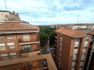 Piso en venta en Ensanche en Teruel