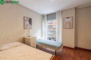 Piso en venta en Camino de Ronda - Rosaleda en Granada