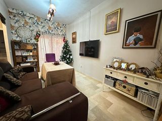 Casa adosada en venta en Marchena