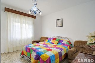 Casa adosada en venta en Residencial Triana - Barrio Alto en Gabias (Las)