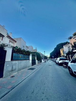 Casa adosada en venta en Los Boliches en Fuengirola