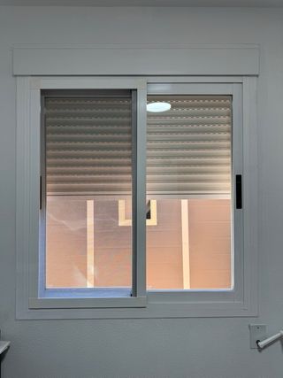 Ventanas aluminio con persianas
