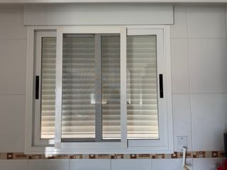 Ventanas aluminio con persianas
