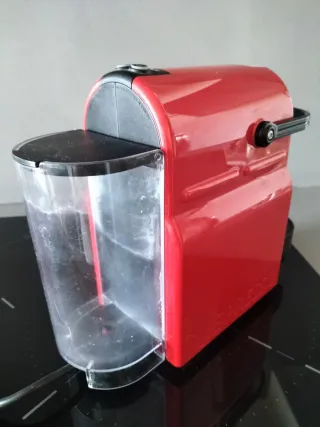 Cafetera Nespresso Krups Roja