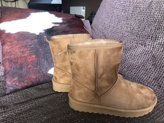 Botas borreguito beige y marrón