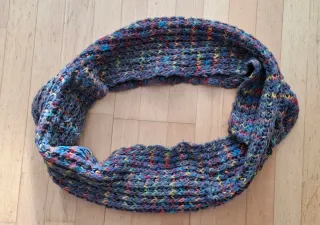 Bufanda de cuello gris multicolor