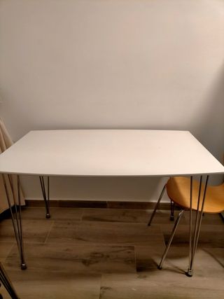 Mesa Comedor con 4 Sillas