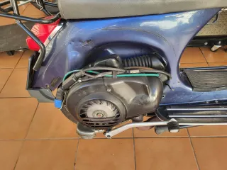 Vespa 200 Disco Azul