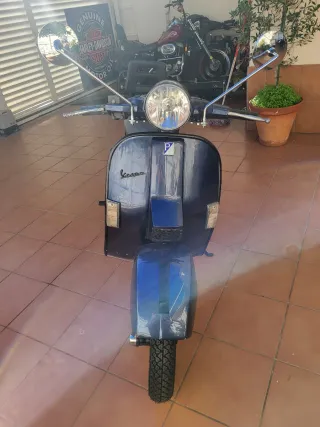 Vespa 200 Disco Azul