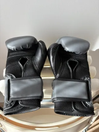 Guantes de Boxeo Everlast Grises