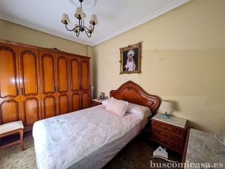 Piso en alquiler en Linares