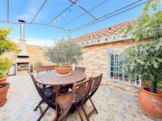 Casa adosada en venta en La Sentiu - Can Tries en Gavà