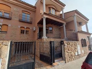 Casa adosada en venta en Azucaica - Santa María de Benquerencia en Toledo