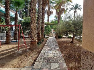 Chalet en venta en Peña de las Águilas en Elche