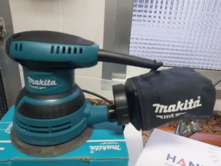 Lijadora Makita M9204B + 2 Cajas Lijas Hanko