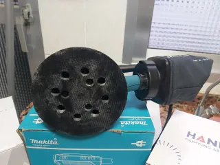 Lijadora Makita M9204B + 2 Cajas Lijas Hanko