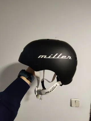 Casco infantil Miller negro talla S/M