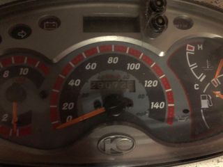 Scooter Kymco Betwin 125cc Plata año 2003 29000 km