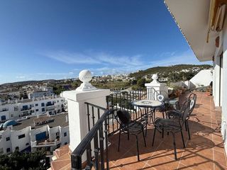 Ático en venta en Puerto de la Duquesa en Manilva