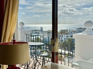 Ático en venta en Puerto de la Duquesa en Manilva