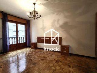 Piso en venta en Natahoyo en Gijón