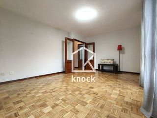 Piso en venta en Natahoyo en Gijón