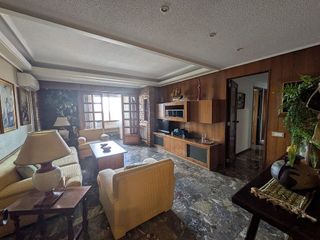 Piso en venta en Media Legua en Madrid