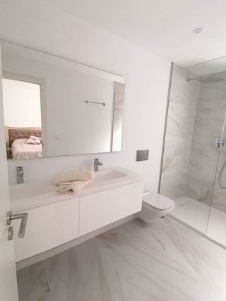 Piso en venta en Los Naranjos - Las Brisas en Marbella