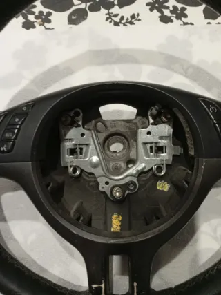 Volante BMW e46con mandos multifuncion