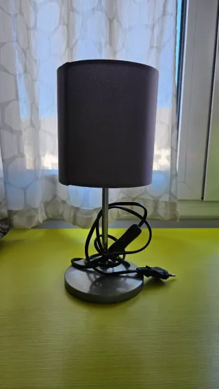 Lámpara de mesa tela y metal