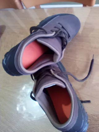 Zapatos de montaña hombre grises