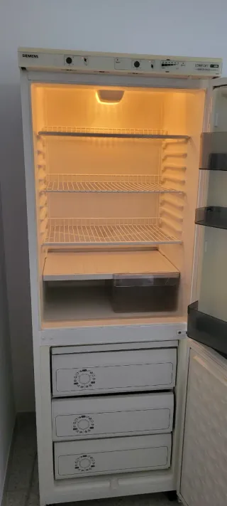 Nevera Combi Siemens Blanca 170cm con vinilo playa