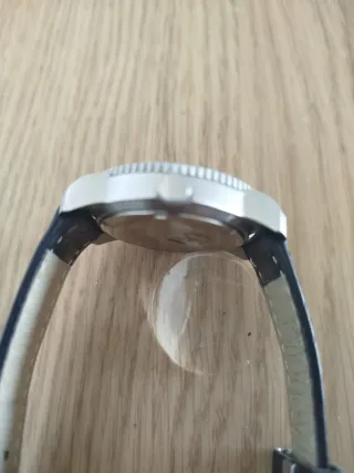 Reloj Ungaro 10 ATM Water Resistant