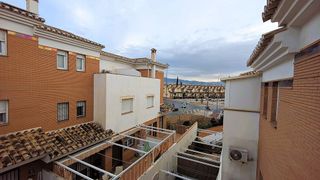 Casa adosada en venta en Cervantes en Granada
