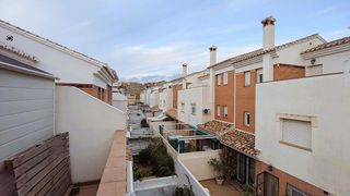 Casa adosada en venta en Cervantes en Granada
