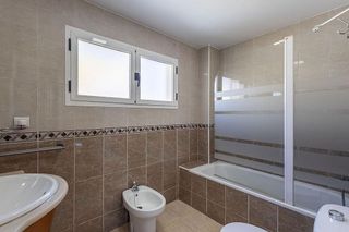 Casa adosada en venta en Ogíjares