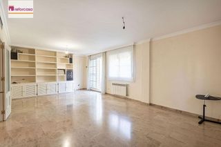 Casa pareada en venta en San Miguel en Armilla