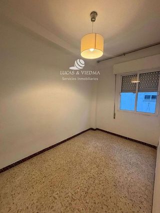 Piso en venta en Poligono Norte - Villegas - La Fontanilla en Sevilla
