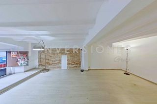 Piso en venta en El Raval en Barcelona