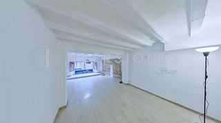 Piso en venta en El Raval en Barcelona