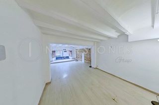 Piso en venta en El Raval en Barcelona