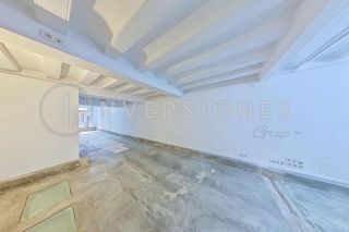 Piso en venta en El Raval en Barcelona