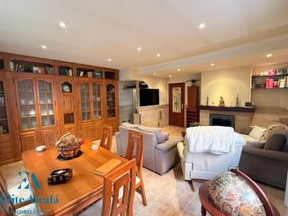 Casa pareada en venta en Camarma de Esteruelas