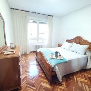 Piso en venta en El Polígono en Gijón