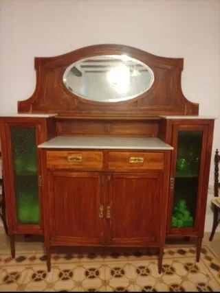 Aparador antiguo madera y mármol