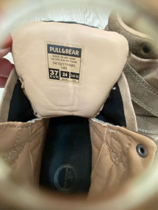 Botas de cuña beige y marrón