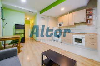 Dúplex en venta en Palacio en Madrid