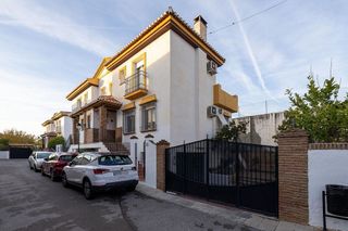 Casa pareada en venta en Ogíjares