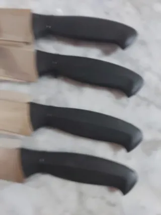 Juego de 4 cuchillos grandes