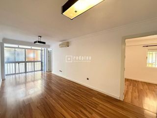 Piso en venta en La Luz - El Torcal en Málaga